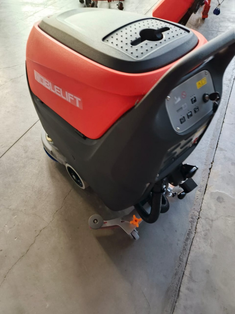 Поломоечная машина  NB530