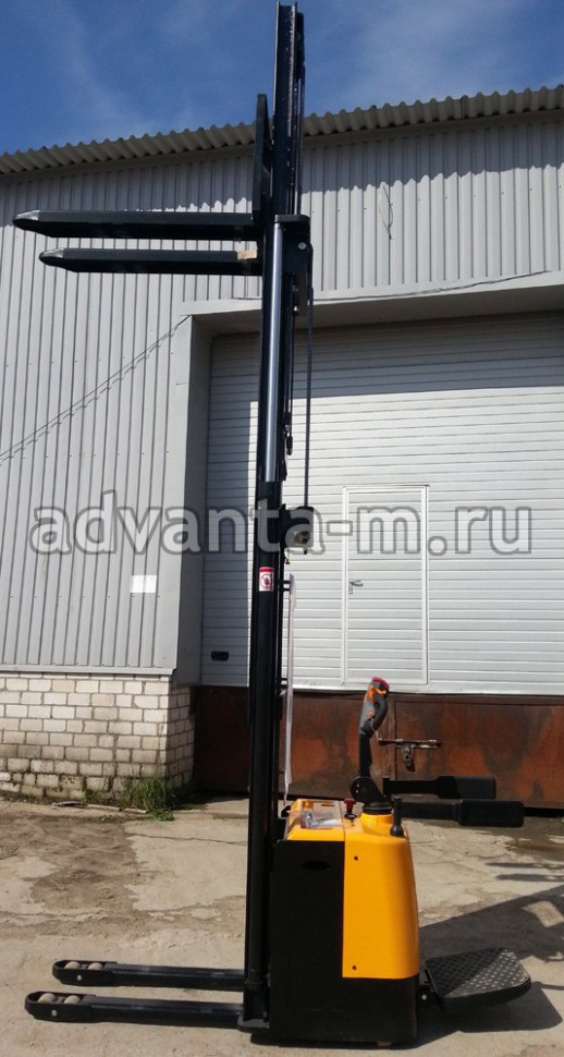 Самоходный штабелер QDA1545